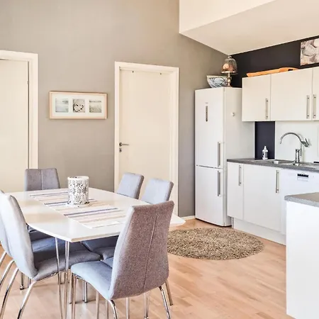 Beautiful In With Kitchen Holiday home