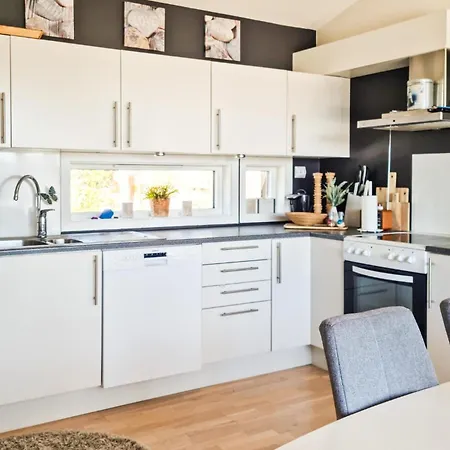 Beautiful In With Kitchen Holiday home *
