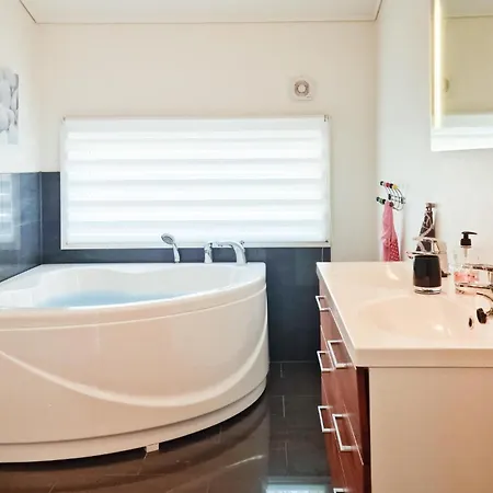 Beautiful In With Kitchen * Lyngdal